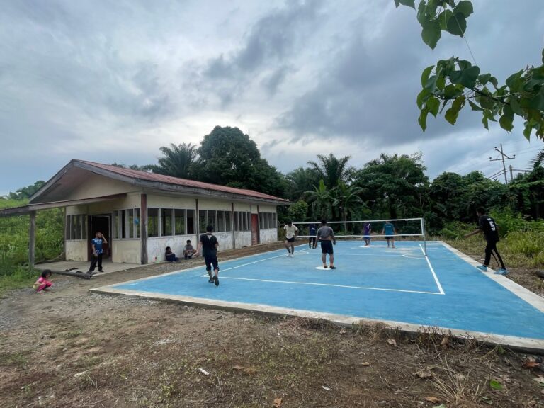 Gelanggang Sepak Takraw Kg Satura, Beluran