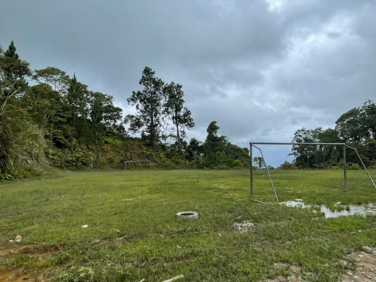 Padang Bola Sepak Kg Kauluan, Kundasang