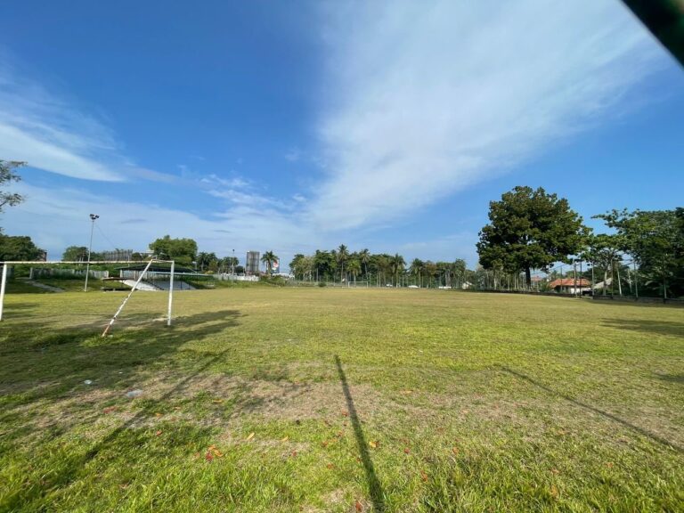 Padang Bola Sepak Bandaran, Lahad Datu