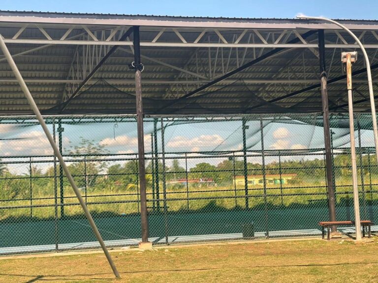 Gelanggang Futsal Berbumbung, Beluran